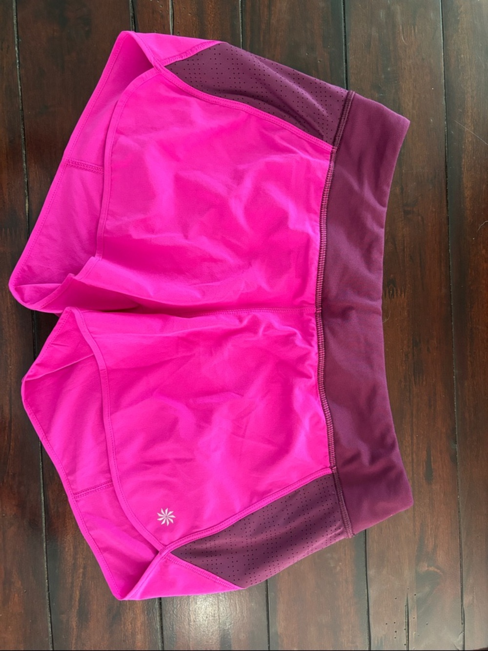 NWOT- Athleta Running Shorts- M